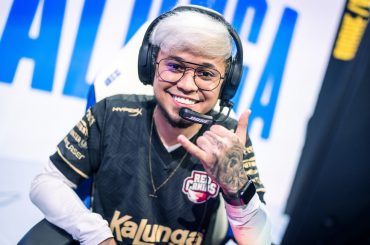 RED avança e DFM faz história no 3º dia do Worlds 2021