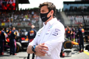 Toto Wolff sugere rotação de engenheiros e mecânicos