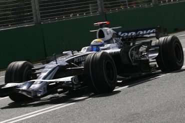 Williams dá pistas de novo carro nas redes sociais