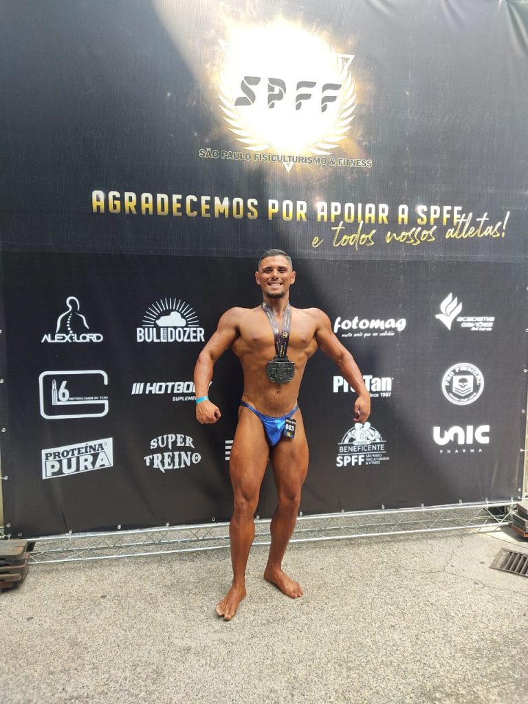 Juan Matos, atleta natural, fica em 5° no Novice Open 2022