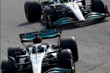 Mercedes vê melhora nos seus carros em 2023, mas pede calma