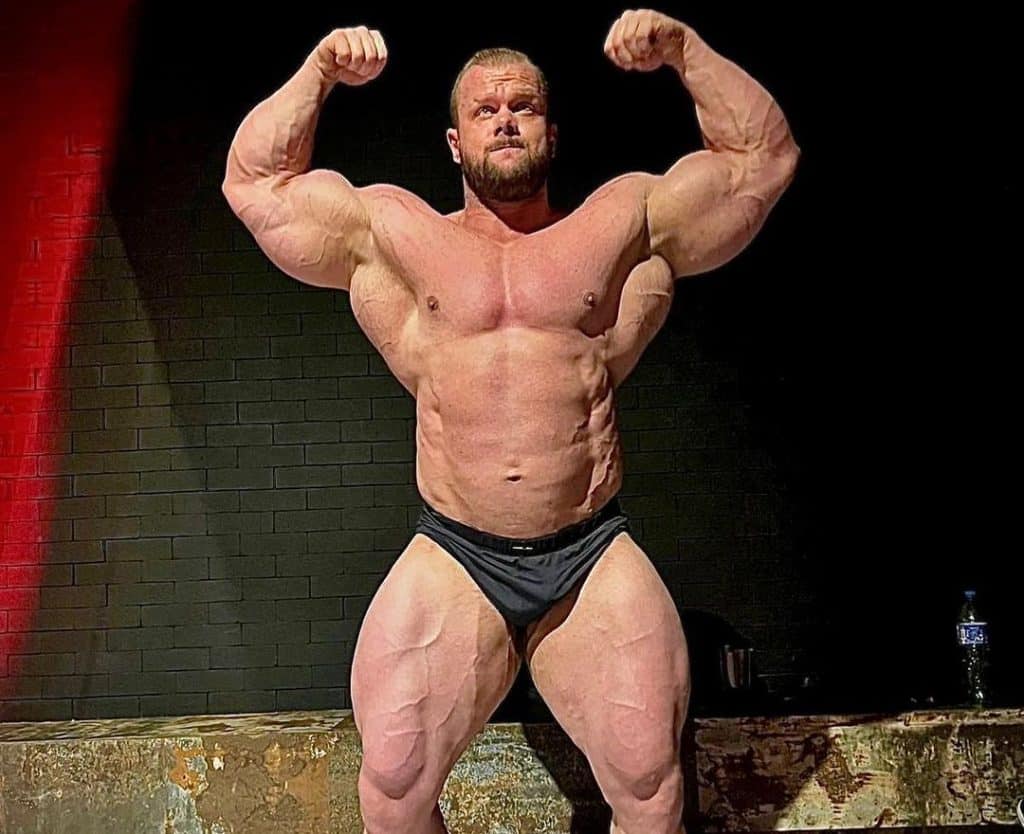 William Martins aparece com físico gigante em offseason Esportelândia