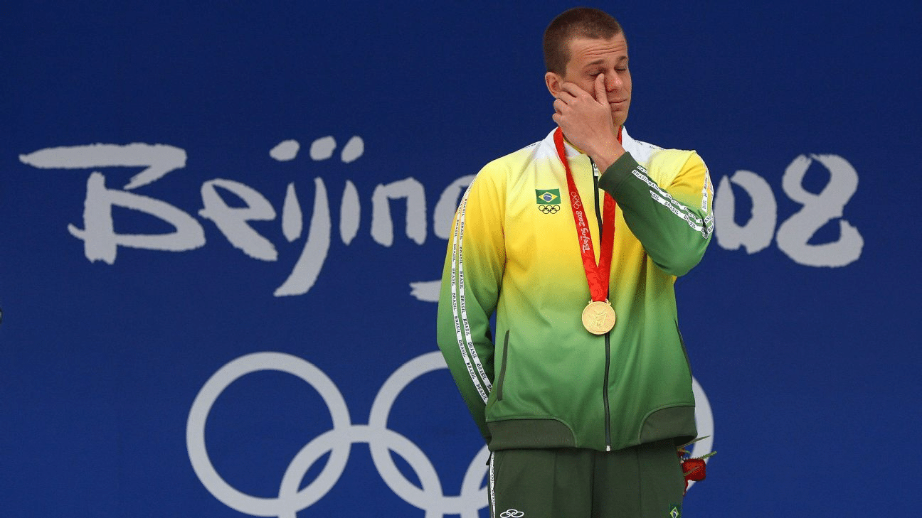 César Cielo biografia, medalhas, ouro olímpico e recordes na natação