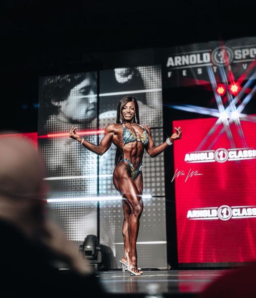 CAMPEONATO PAULISTA DE FISICULTURISMO IFBB 2014 - PREMIAÇÃO CULTURISMO  FEMININO - ARNOLD 