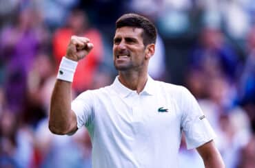 Djokovic vence em Wimbledon e iguala marca de lenda do tênis