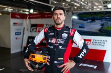 Piloto argentino, Matías Rossi vence em Interlagos e manda recado: “Ganhar aqui tem um sabor especial”
