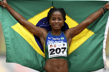 Críticas, treinos e dedicação: Vitória Rosa explica sucesso no esporte
