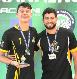 Da quadra ao pódio: atleta de vôlei do Paraná brilha nos Jogos da Juventude