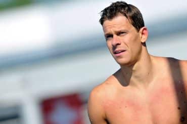 Cesar Cielo eterniza seu legado no esporte e recebe honraria internacional