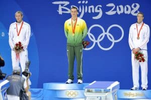 Cesar Cielo eterniza seu legado no esporte e recebe honraria internacional