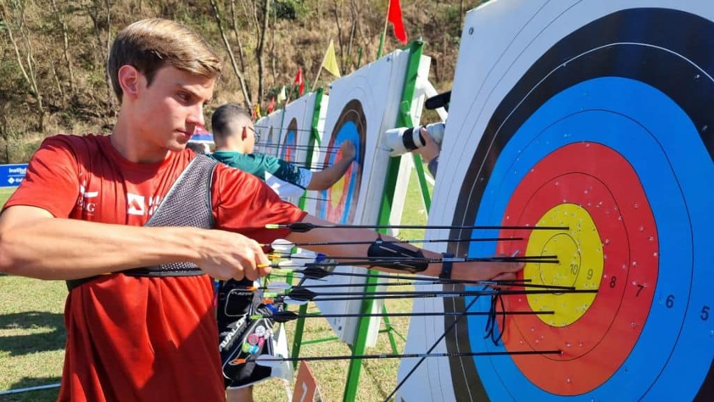 A mira certa: jovem de Minas Gerais é um dos talentos do tiro com arco