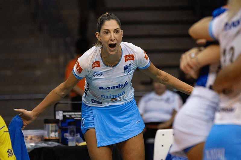 Carol Gattaz já tem data de retorno ao time do Gerdau Minas