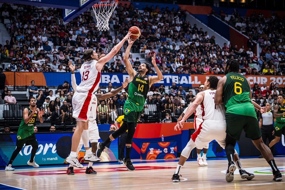 Seleção Brasileira vence Canadá em jogo histórico na Copa do Mundo de Basquete
