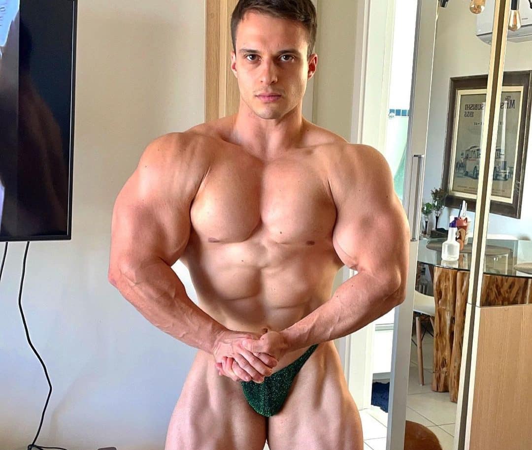 O tamanho impressiona: conheça o fisiculturista natural com o maior braço do Brasil