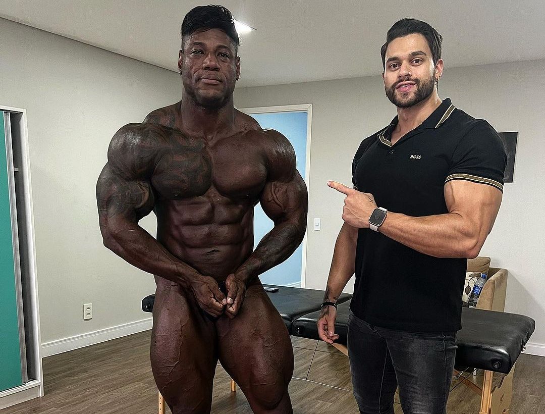 Carlos André, o Ronnie Coleman brasileiro, conta o segredo que o fez se tornar profissional de fisiculturismo [ENTREVISTA]