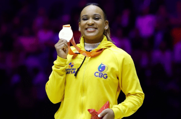 MELHOR DO MUNDO! Rebeca Andrade faz salto INACREDITÁVEL e leva o ouro