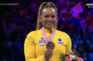 Rebeca Andrade SUPERA Simone Biles e é ouro no Mundial de Ginástica