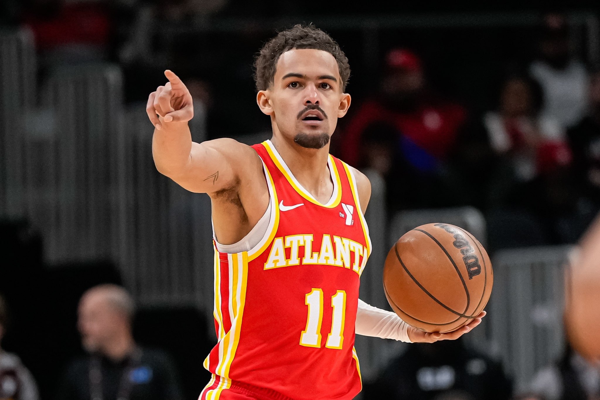 Trae Young [2025] estatísticas, salário, prêmios e recordes