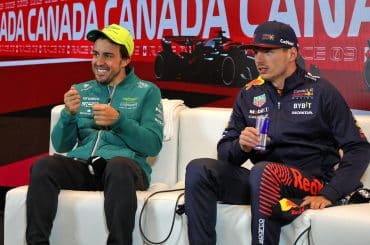 Verstappen enaltece humildade de rival: “Um bom modelo”