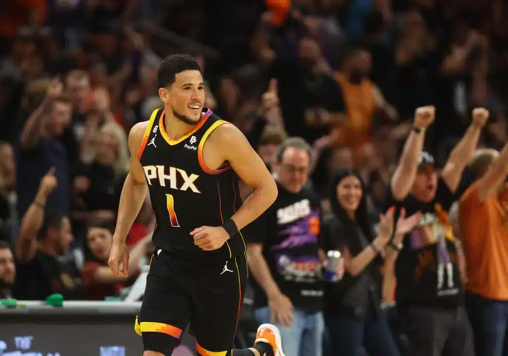 Devin Booker – Estatísticas, salário, prêmios e recordes