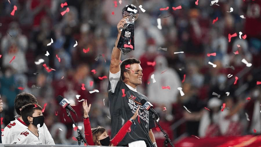 Tom Brady possui o recorde de 5 MVP do Super Bowl isoladamente