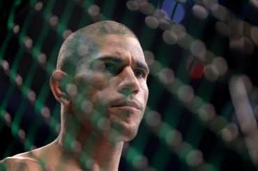 Alex Poatan ganha incentivo especial antes de disputa de cinturão dos meio-pesados no UFC 295