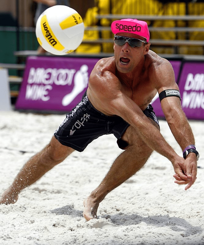Karch Kiraly venceu a medalha de ouro olímpica em 1996 na modalidade
