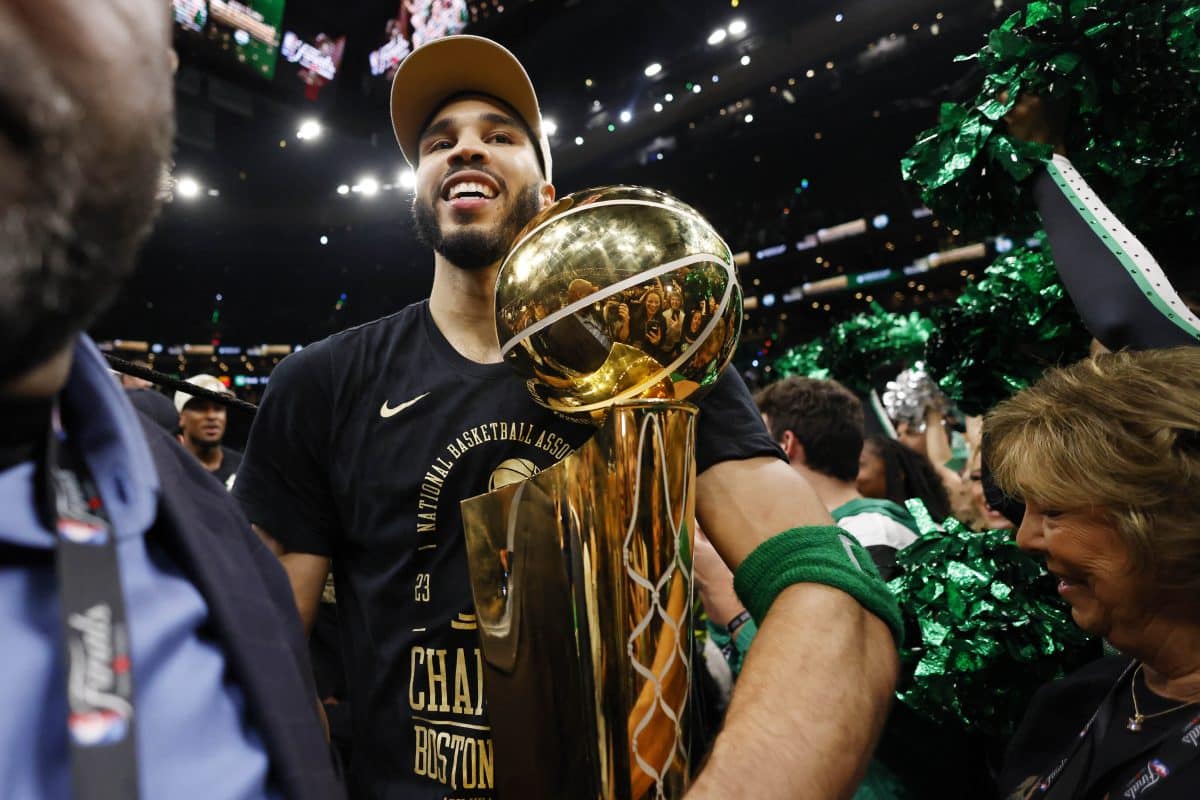 Jayson Tatum [2024] biografia, títulos, prêmios e estatísticas