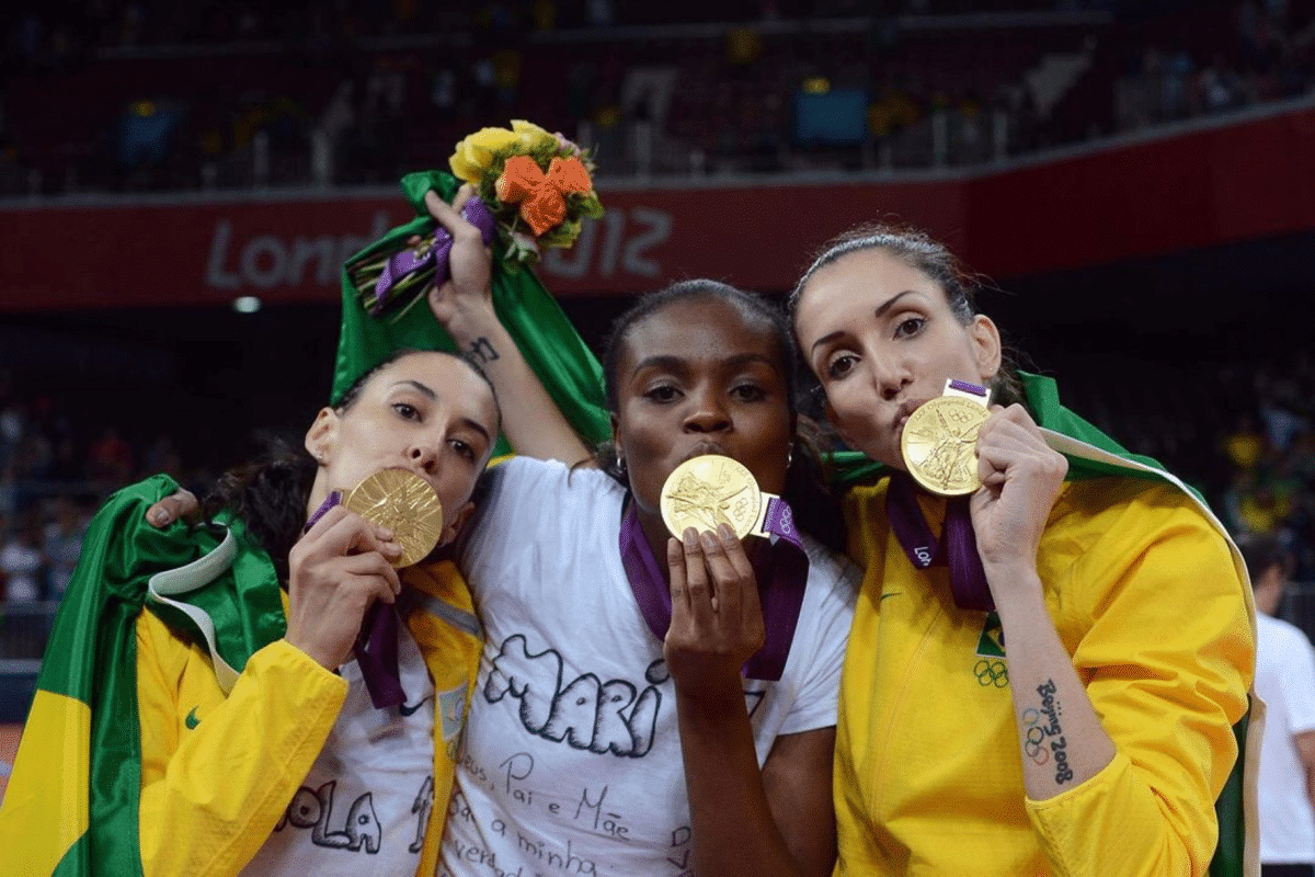 Seleção Brasileira de vôlei feminino: 2008 x 2012 - Qual a melhor?