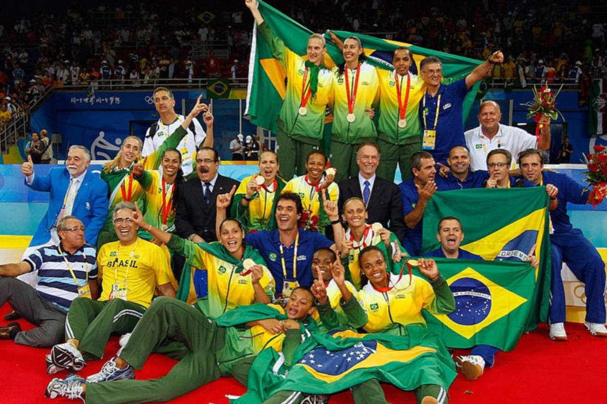 Seleção Brasileira de vôlei feminino: 2008 x 2012 - Qual a melhor?